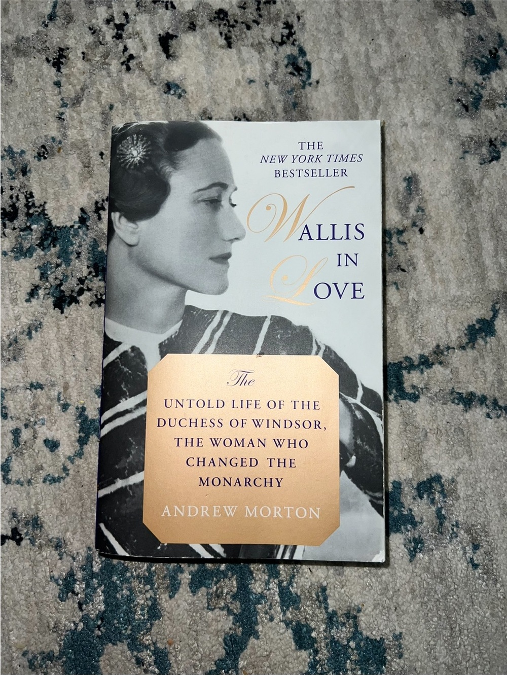 Andrew Morton Wallis in Love - Gold & Black Cover